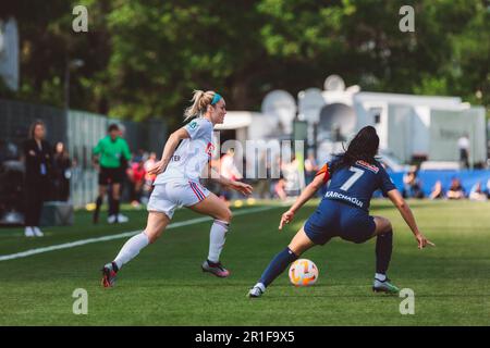 Lione, Francia. 13th maggio, 2023. Ellie Carpenter (12) da OL in marcia avanti durante la finale coupé de france tra Olympique Lyonnais e Paris Saint Germain allo Stade de la source di Orleans, Francia. (Pauline FIGUET/SPP) Credit: SPP Sport Press Photo. /Alamy Live News Foto Stock