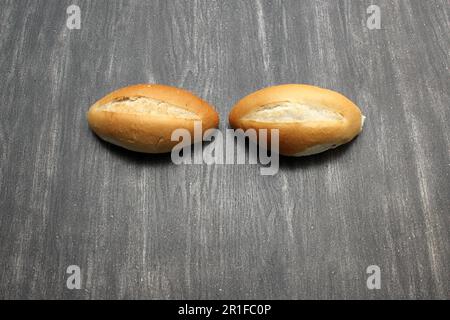 Pane messicano delizioso, soffice, caldo, croccante, pane bianco bolillo, Pane di pane francese o di pane fatto con farina di grano molto economica Foto Stock