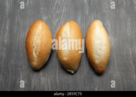 Pane messicano delizioso, soffice, caldo, croccante, pane bianco bolillo, Pane di pane francese o di pane fatto con farina di grano molto economica Foto Stock