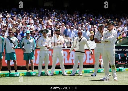 Melbourne, Australia, 28 dicembre 2021. MELBOURNE, AUSTRALIA - 28 DICEMBRE: Team australiano dopo il Boxing Day Test Match nella serie Ashes tra Australia e Inghilterra al Melbourne Cricket Ground il 28 dicembre 2021 a Melbourne, Australia. (Foto di Dave Hewison/Speed Media) Credit: Dave Hewison/Speed Media/Alamy Live News/Alamy Live News Foto Stock