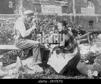 Foto di archivio: Anziano lavoratore tedesco e sua moglie ca. 1910s Foto Stock