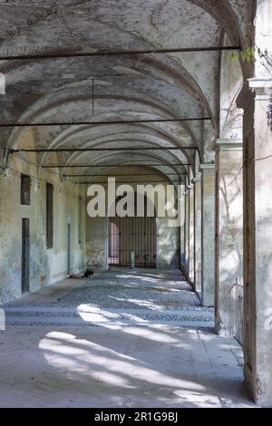 Archi esterni e Corridoio della Rocca medievale dei Rossi a San secondo, Parma - Italia. Foto Stock