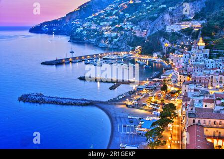 Amalfi in provincia di Salerno, Campania, Italia Foto Stock