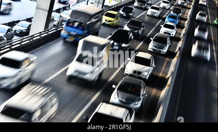 Accesso controllato in autostrada Bangkok durante le ore di punta Foto Stock