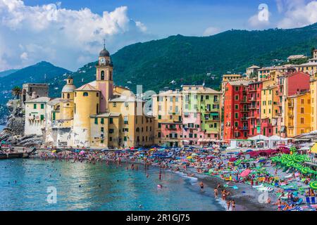 CAMOGLI, Italia - SET 9, 2018: La località turistica di Camogli sulla Riviera Italiana nella Città Metropolitana di Genova, liguria, Italy Foto Stock