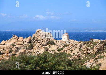 Antico Faro di Capo testa in Sardegna Foto Stock