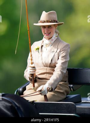 Lady Louise Windsor guida una carrozza nel Pol Roger Meet della British Driving Society al Royal Windsor Horse Show nel Castello di Windsor, Berkshire. Data immagine: Domenica 14 maggio 2023. Foto Stock