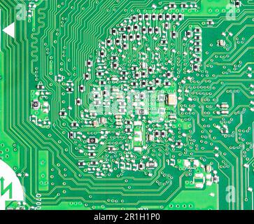 Scheda a circuito stampato con componenti elettronici. Foto Stock