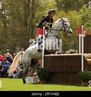 Tom Jackson Riding Capels Hollow Drift libera la recinzione 19 durante il Cross Country il giorno tre delle prove a Cavallo di Badminton a Badminton, Gloucester, Regno Unito il 7 maggio 2023. Foto di Ken Sparks. Solo per uso editoriale, licenza richiesta per uso commerciale. Non è utilizzabile nelle scommesse, nei giochi o nelle pubblicazioni di un singolo club/campionato/giocatore. Foto Stock