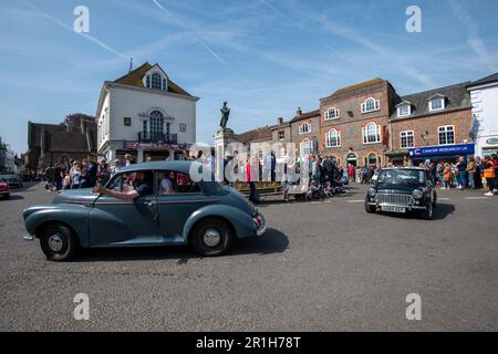 Wallingford Car Rally 14th 2023 maggio - Parata dei veicoli attraverso il centro di Wallingford Foto Stock