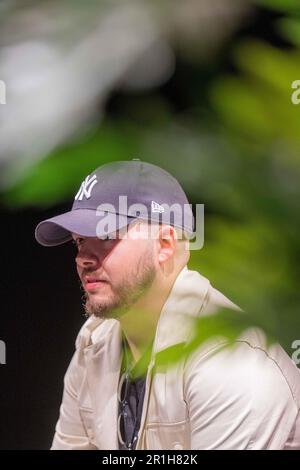 Maasmechelen, Belgio. 14th maggio, 2023. Il giocatore belga Luca Brecel viene visto in una conferenza stampa sul titolo di campione del mondo di Snooker di Luca Brecel a Maasmechelen, domenica 14 maggio 2023. Luca Brecel si è incoronato campione mondiale di snooker per la prima volta nella sua carriera all'inizio di maggio al Crucible Theatre di Sheffield. In finale, il 28-anno Limburger ha vinto 18-15 su Englishman Mark Selby. Brecel è il primo uomo belga a vincere il titolo di campione del mondo in snooker. Credit: Belga News Agency/Alamy Live News Foto Stock