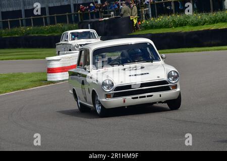 Niall McFadden, Jochen Mass, Ford Lotus Cortina Mk1, Jim Clark Trophy, a quarantacinque minuti, due piloti gareggia solo per l'iconica auto da corsa del MID Foto Stock