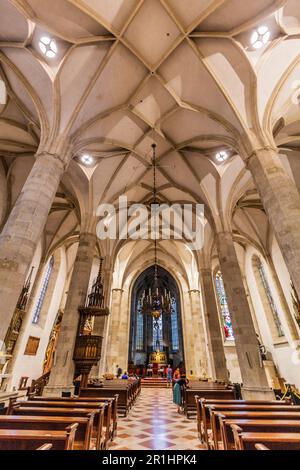 BRATISLAVA, SLOVACCHIA - 7 SETTEMBRE 2021: Cattedrale di San Martino a Bratislava, Slovacchia Foto Stock