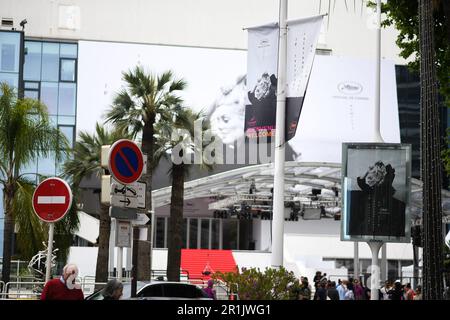 Cannes, Francia. 14th maggio, 2023. Preparativi per il Festival Internazionale del Cinema di Cannes 76th, Palais des Festivals et des Congres, la Croisette, Cannes, Francia il 14 maggio 2023. (Foto di Lionel Urman/Sipa USA) Credit: Sipa USA/Alamy Live News Foto Stock