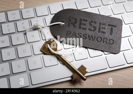 Chiave con PASSWORD DI REIMPOSTAZIONE tag sulla tastiera, primo piano Foto Stock