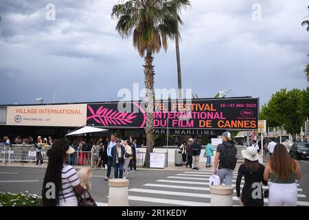 Cannes, Francia. 14th maggio, 2023. Preparativi per il Festival Internazionale del Cinema di Cannes 76th, Palais des Festivals, la Croisette, a Cannes, Francia, Il 14 maggio 2023. Photo by Lionel Urman/ABACAPRESS.COM Credit: Abaca Press/Alamy Live News Foto Stock