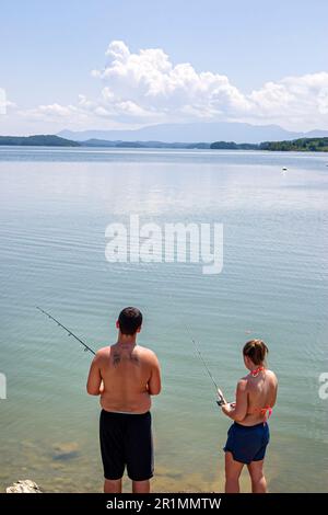 Sevierville Tennessee, Smoky Mountains, TVA Douglas Lake offrono varie attività tra cui nuoto, esercizio, salute, medico, fitness, allenamento, sport acquatici Foto Stock