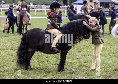 FOTO:JEFF GILBERT 13th Maggio 2023. I giovani piloti partecipano al Satursays Windsor Horse Show, che si svolge presso l'ippodromo di Windsor nel Berkshire, Foto Stock