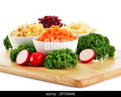 Composizione con quattro insalata di verdure bocce Foto Stock