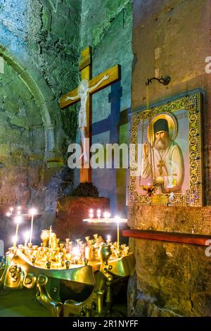 MTSKHETA, GEORGIA - Oct 25, 2018: Interno della cattedrale di Svetitskhoveli nella storica cittadina di Mtskheta, Georgia Foto Stock