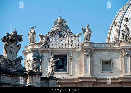 L'Orologio Italiano a St. Basilica di Pietro, Vaticano, Roma, Lazio, Italia, Europa, Città del Vaticano Foto Stock