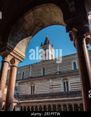 Antica Basilica San Zeno maggiore a Verona dall'epoca romanica, Italia Foto Stock