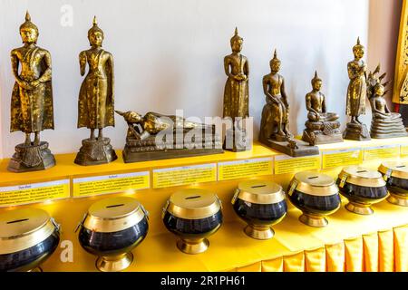 Statua del Buddha per ogni giorno della settimana, Wat Saket, Tempio della montagna d'oro, Wat Saket Ratcha Wora Maha Wihan, Bangkok, Thailandia, Asia Foto Stock