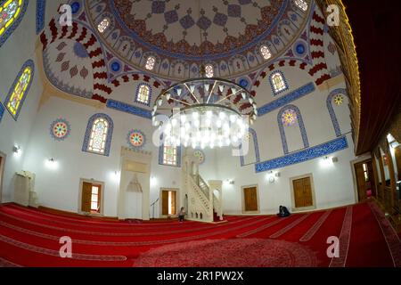 Sofia, Bulgaria. Maggio 2023. Vista interna della moschea Banya Bashi nel centro della città Foto Stock