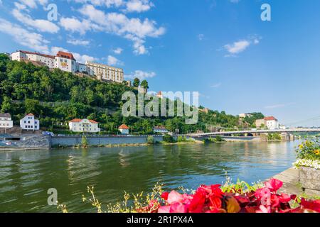 Passau, fiume Donau (Danubio), Castello di veste Oberhaus, ponte Prinzregent-Luitpold-Brücke nella bassa Baviera, Baviera, Germania Foto Stock