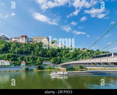 Passau, fiume Donau (Danubio), Castello di veste Oberhaus, ponte Prinzregent-Luitpold-Brücke nella bassa Baviera, Baviera, Germania Foto Stock