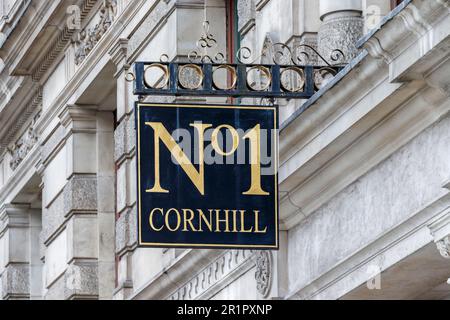 Segno sopra il numero 1 Cornhill, un edificio iconico nella città di Londra, che ospita lussuose suite per uffici, Londra, Regno Unito Foto Stock