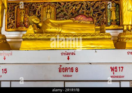 Statua di Buddha per ogni giorno della settimana, Martedì, Wat Saket, Tempio della montagna d'oro, Wat Saket Ratcha Wora Maha Wihan, Bangkok, Thailandia, Asia Foto Stock