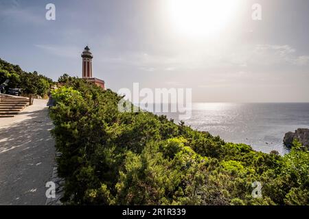 Percorso verso lo stabilimento balneare Lido del Faro, Anacapri, Isola di Capri, Golfo di Napoli, Campania, Italia, Europa Foto Stock