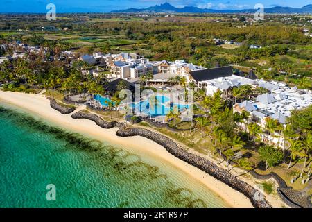Vista aerea del Residence hotel di lusso a cinque stelle sulla spiaggia di Belle Mare, Quatre Cocos, Flacq, isola Mauritius. Foto Stock