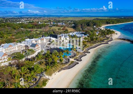 Vista aerea del Residence hotel di lusso a cinque stelle sulla spiaggia di Belle Mare, Quatre Cocos, Flacq, isola Mauritius. Foto Stock