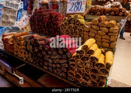 Pistacchio di stile turco pistacchio bazar di spezie bazar bazar di baklava di pistacchio Istanbul Foto Stock