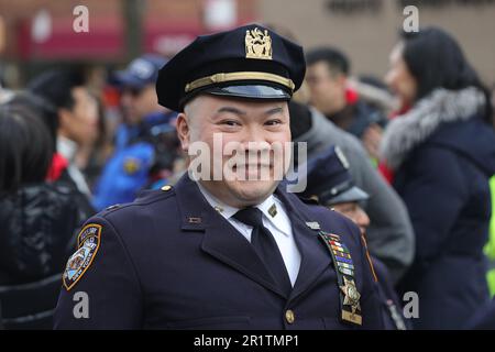 New York, NY, Stati Uniti. 21st Jan, 2023. Flushing, Queens, New York, USA, gennaio 21, 2023 - .migliaia di persone hanno partecipato oggi alla sfilata cinese di Capodanno lunare a Flushing Queens.Photo: Luiz Rampelotto/EuropaNewswire.CREDIT OBBLIGATORIO. (Credit Image: © Luiz Rampelotto/ZUMA Press Wire) SOLO PER USO EDITORIALE! Non per USO commerciale! Foto Stock