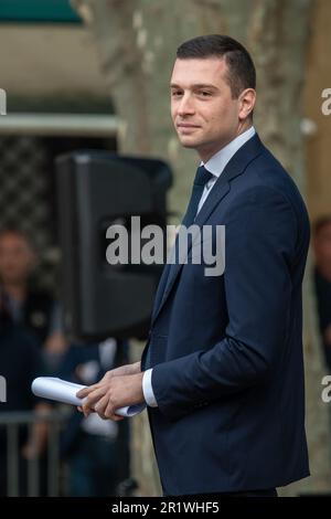 Marignane, Francia. 12th maggio, 2023. Jordan Bardella presidente del Rassemblement National (RN) è visto prima del suo discorso. Politico francese e presidente del partito Rassemblement National (RN) Jordan Bardella inaugura l'ufficio del vice del suo partito Franck Allisio eletto nel 2022 a Marignane, in Francia. Credit: SOPA Images Limited/Alamy Live News Foto Stock