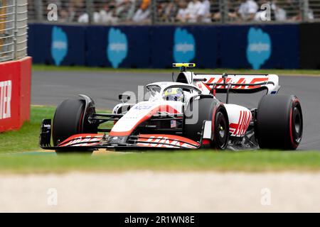 Melbourne, Australia, 9 aprile 2022. Mick Schumacher (47) della Germania e del Team Haas F1 durante il Gran Premio d'Australia di Formula uno all'Albert Park il 09 aprile 2022 a Melbourne, Australia. Credit: Steven Markham/Speed Media/Alamy Live News Foto Stock