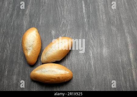 Pane messicano delizioso, soffice, caldo, croccante, pane bianco bolillo, Pane di pane francese o di pane fatto con farina di grano molto economica Foto Stock