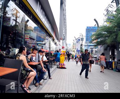 Il Platinum Fashion Mall su Phetchaburi Road a Bangkok, Thailandia. Foto Stock