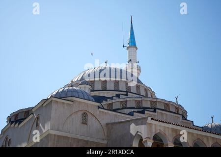 Una vista spettacolare della Moschea di Namazgja a Denizli, Turchia Foto Stock