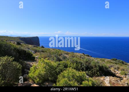 Splendida vista sulla baia di Javea dal Cabo de San Antonio Foto Stock