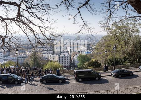La vista su Parigi dalla Basilica del Sacro cuore a Montmartre, Parigi, Francia. Foto Stock