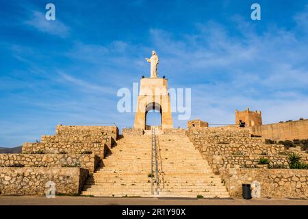 Splendida vista dell'edificio storico, l'Almeria musulmana, cerro San Cristobal, set per famosi film come James Bond, Conan il barbaro, Wonder Woman An Foto Stock