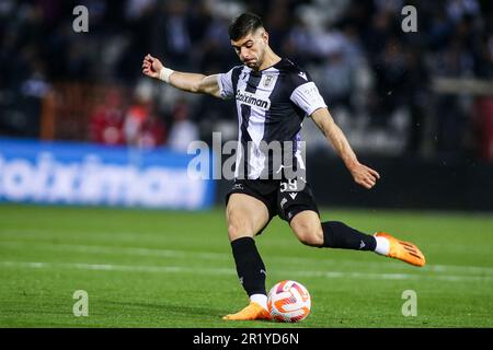 Salonicco, Grecia. 14th maggio, 2023. Il giocatore di PAOK Konstantinos Koulierakis in azione durante una partita di calcio della Superleague Playoff tra il PAOK FC e l'Olympiacos FC. (Credit Image: © Giannis Papanikos/ZUMA Press Wire) SOLO PER USO EDITORIALE! Non per USO commerciale! Foto Stock