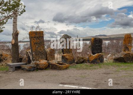 Monastero di Hayravank sulla costa del lago Sevan in Armenia Foto Stock