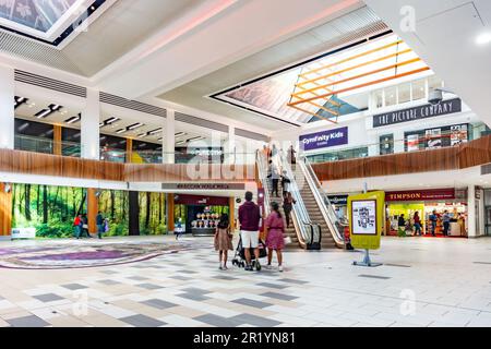 All'interno di un centro commerciale a Bracknell, Regno Unito, che ora fa parte del rinnovato Lexicon Centre. Foto Stock
