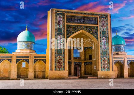 Khast Imam moschea, importante destinazione turistica a Tashkent, Uzbekistan Foto Stock