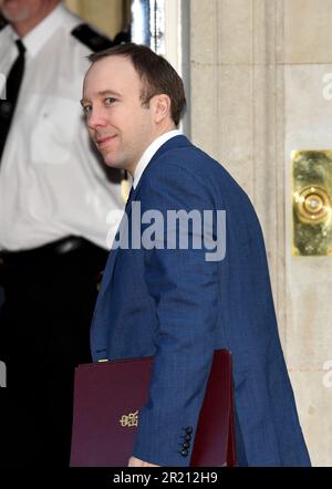 Fotografia di Matt Hancock, Segretario di Stato per la Salute e l'assistenza sociale, lasciando il numero 10 di Downing Street, Londra dopo una riunione del gabinetto. Foto Stock